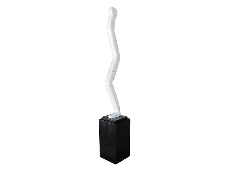WHITE SCLUPTURE